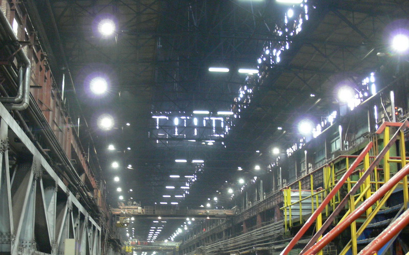 Энергоэффективное освещение установлено на «Уральской стали»